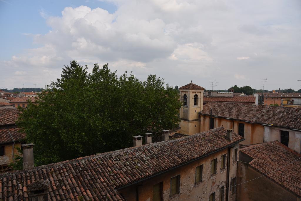 Casa Museo Palazzo Valenti Gonzaga Hotel มานโตวา ภายนอก รูปภาพ