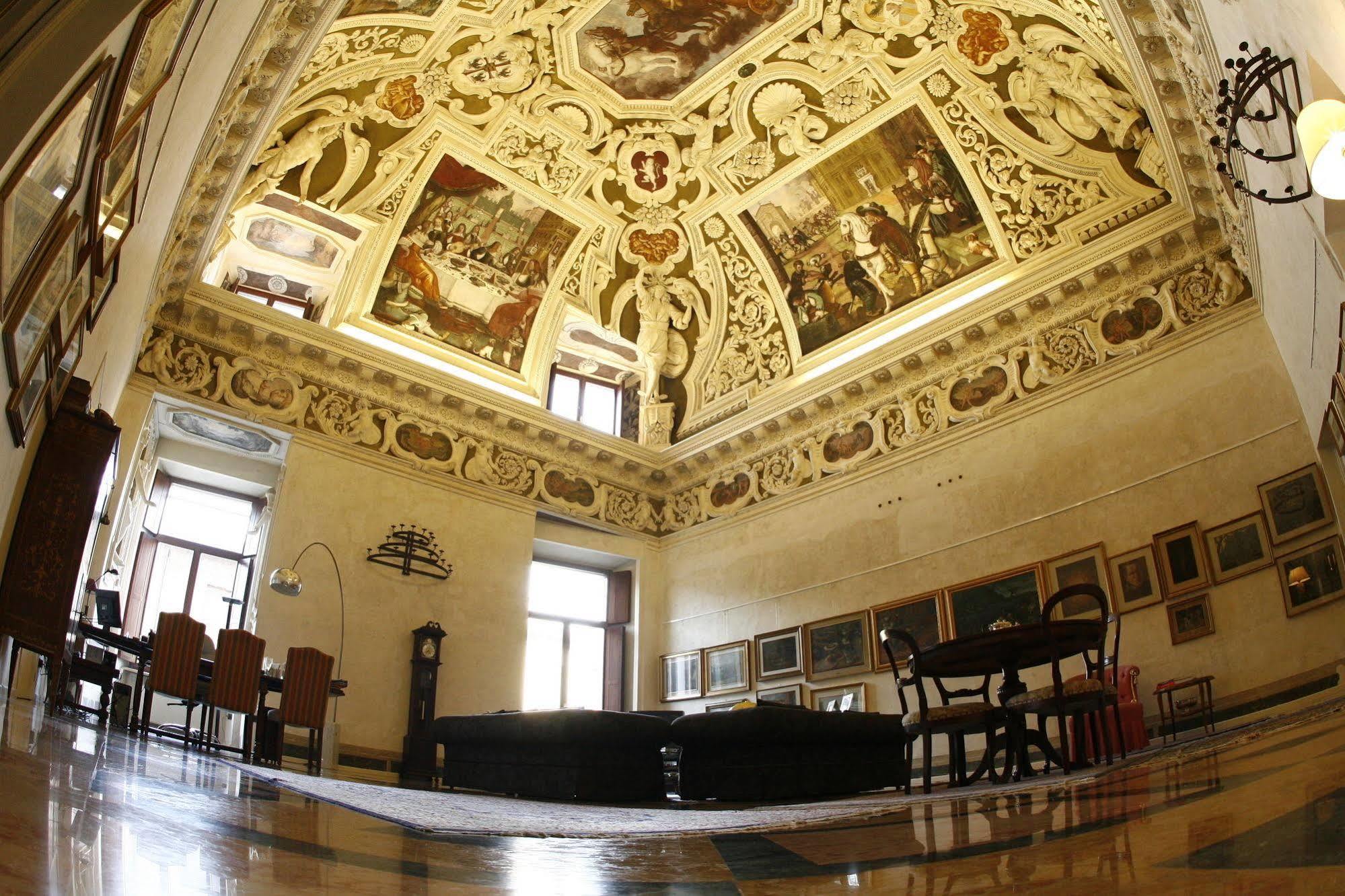 Casa Museo Palazzo Valenti Gonzaga Hotel มานโตวา ภายนอก รูปภาพ